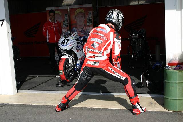MotoGP联赛观察：竞争生态与头部效应（商业市场视角）